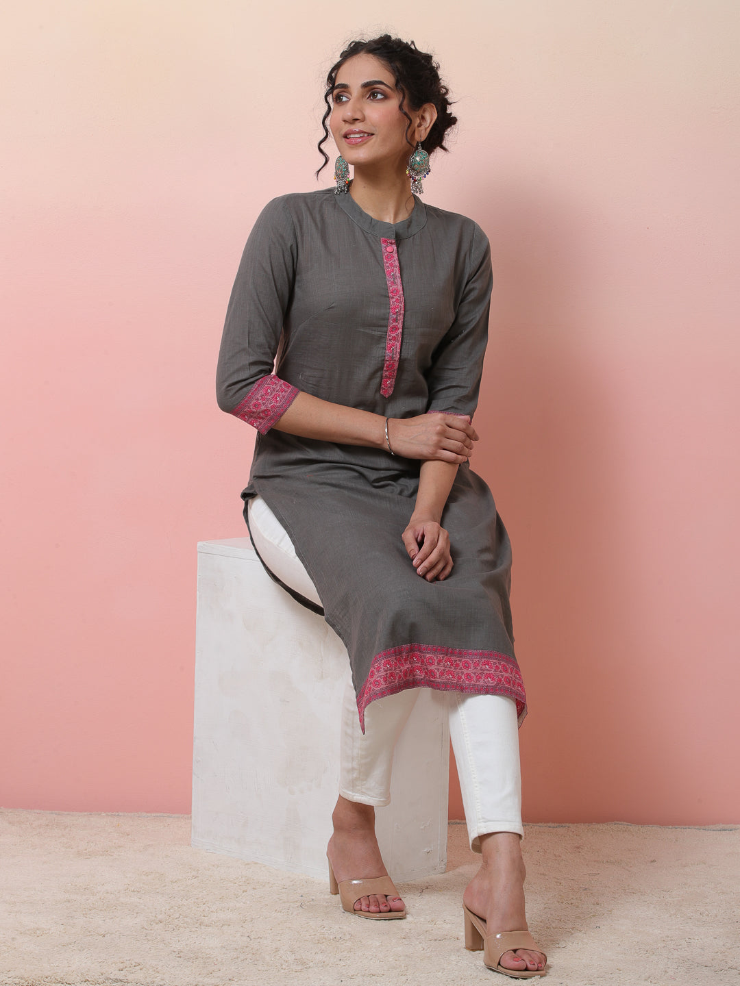 Grey Kurta With Border Details