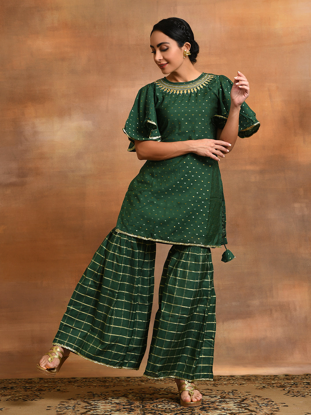 Green Embellished Straight Kurta With Palazzo