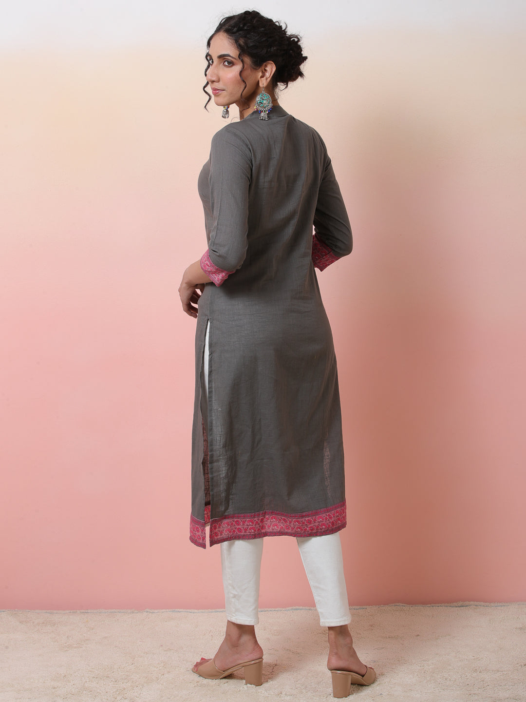 Grey Kurta With Border Details