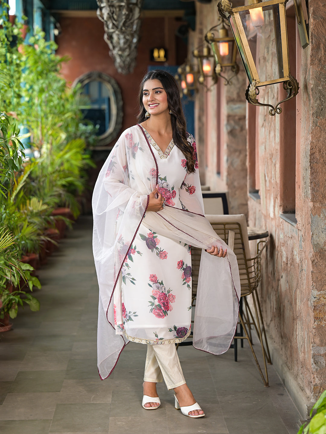 Cream Floral print Kurta Set with Dupatta