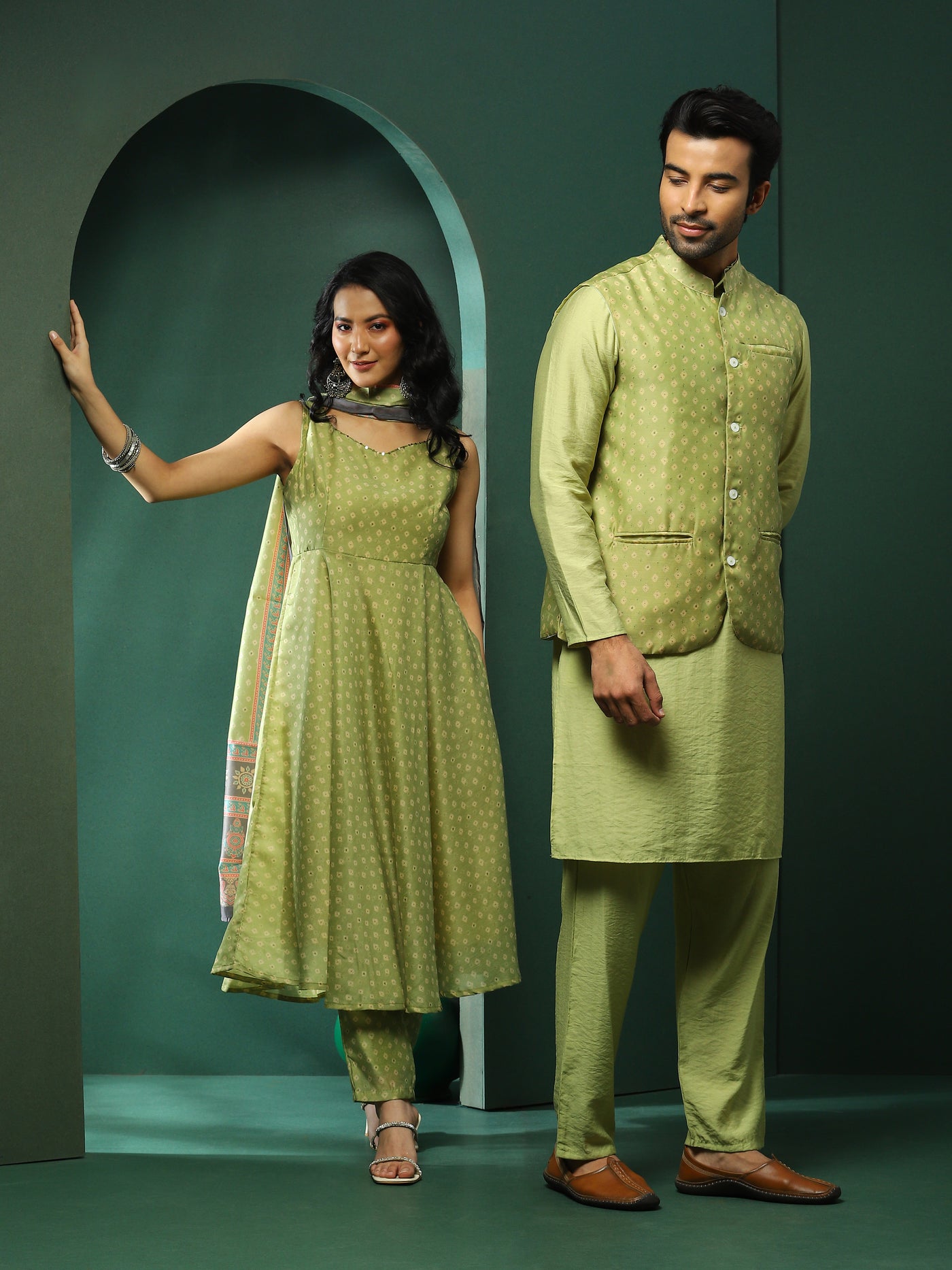 Green Ethnic Motifs Couple Combo Set