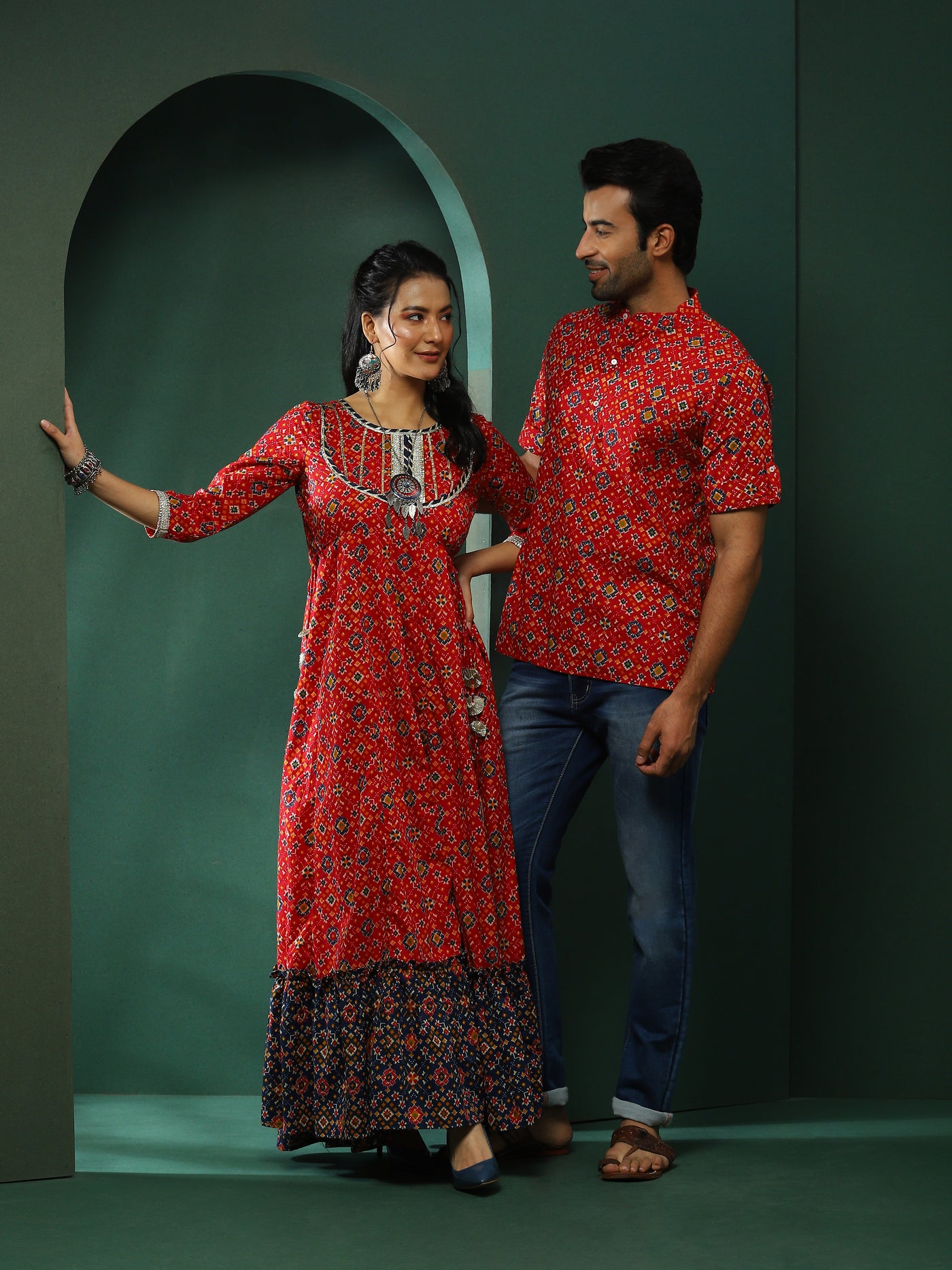 Red Patola Print Couple Combo Set