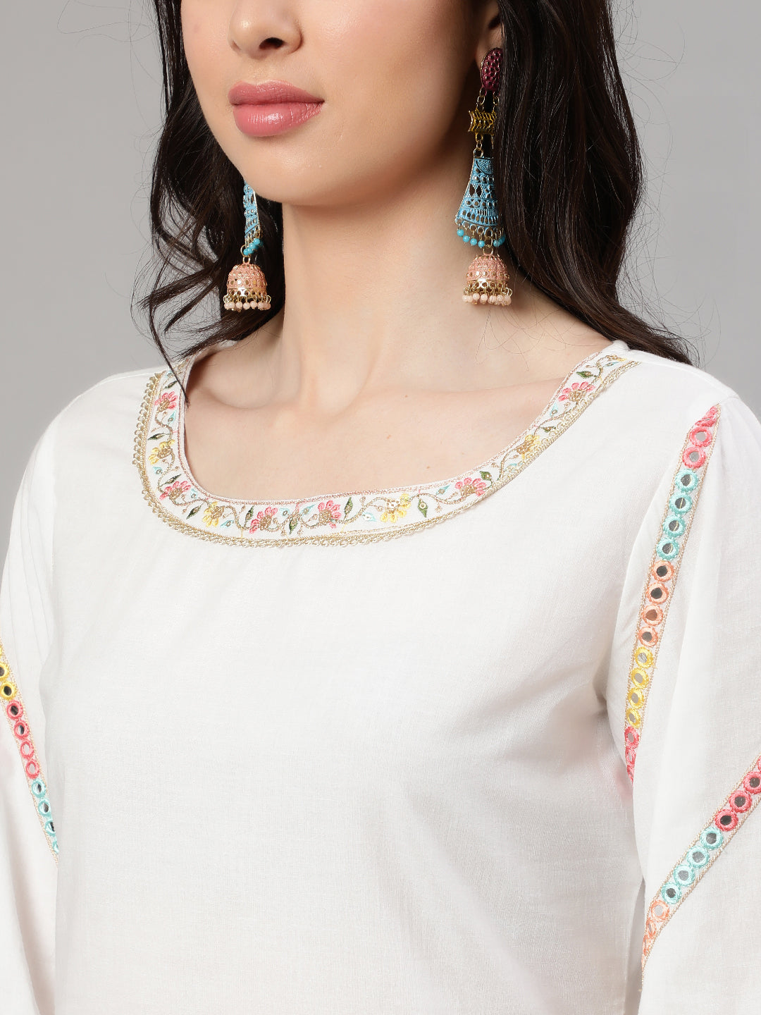 White Embroidered Kurta Pant With Dupatta