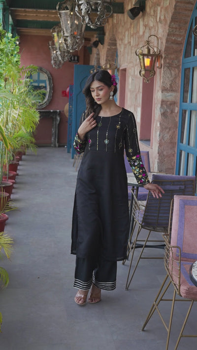 Black embroidered straight kurta